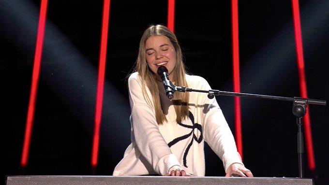blvcom's tweet photo. 🎶 #FactorX4 @FactorXspain en @telecincoes logró 1.952.000 ESPECTADORES ÚNICOS (AA).
🔵 El programa registró 443.000 espectadores de media y un 6.6% de cuota de pantalla.
#Audiencias 📺📊 https://t.co/BkPGoPXYVy