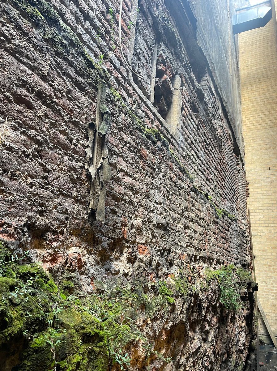 One of the many reasons I love London... Did you know at the back of a Tesco basement on Bishopsgate you can find a late 16th century wall known as Fisher's Folly?! Read the full story here: buff.ly/41aDclb