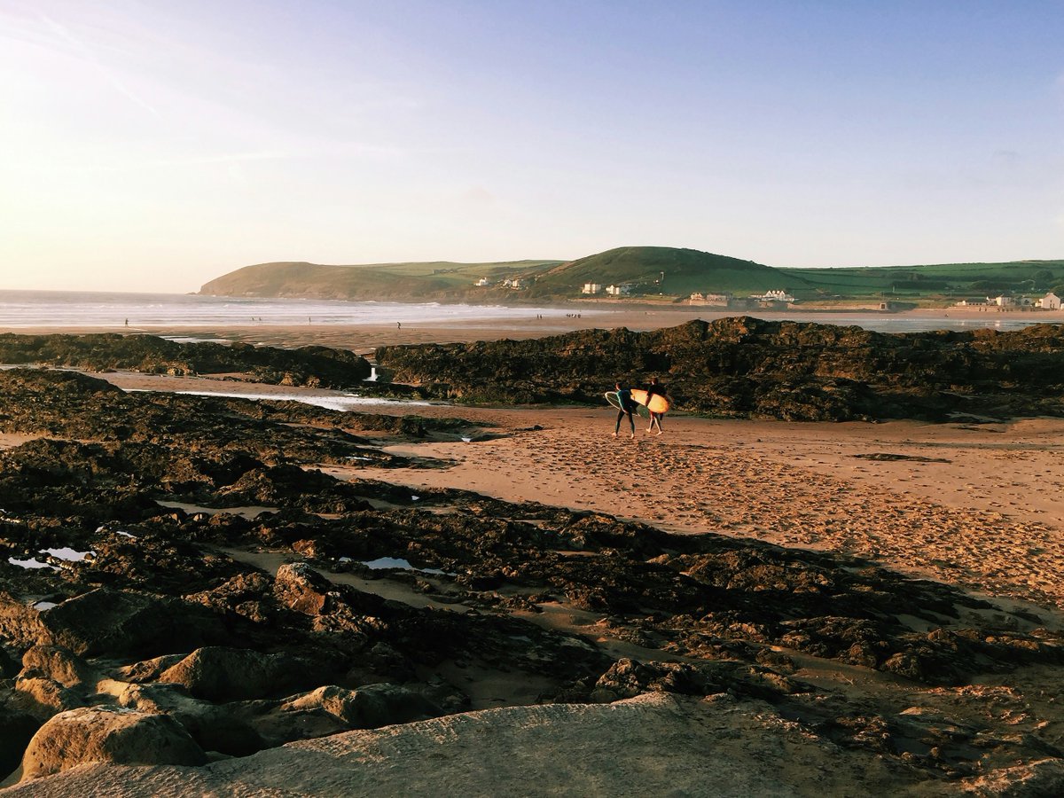 Due to its excellent surf, beautiful scenery and vibrant village feel, Croyde Bay is a wonderful place to visit! 🔗 bit.ly/416aTEA