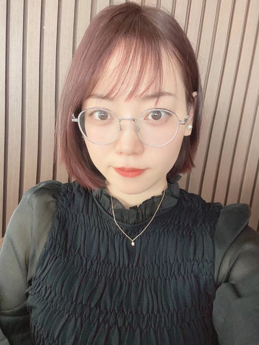 【网友投稿 No.746】分享一下，微信上认识的，一个可爱性感的小女人 #眼镜娘 #眼镜妹 #投稿 #反差 #投稿曝光 #女友 #女友分享 #女友系列 #女同学 #女同事 https://t.co/vGm0FqYMoU