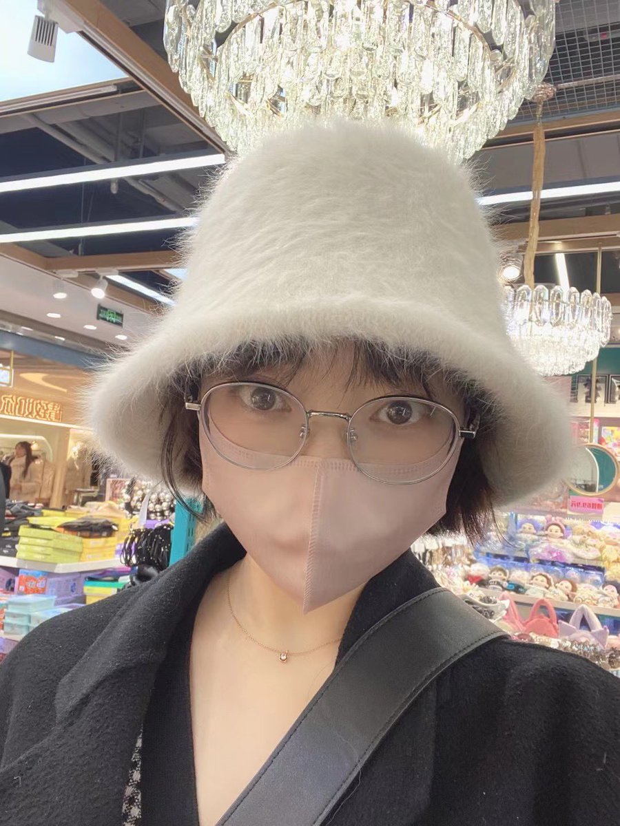【网友投稿 No.746】分享一下，微信上认识的，一个可爱性感的小女人 #眼镜娘 #眼镜妹 #投稿 #反差 #投稿曝光 #女友 #女友分享 #女友系列 #女同学 #女同事 https://t.co/vGm0FqYMoU