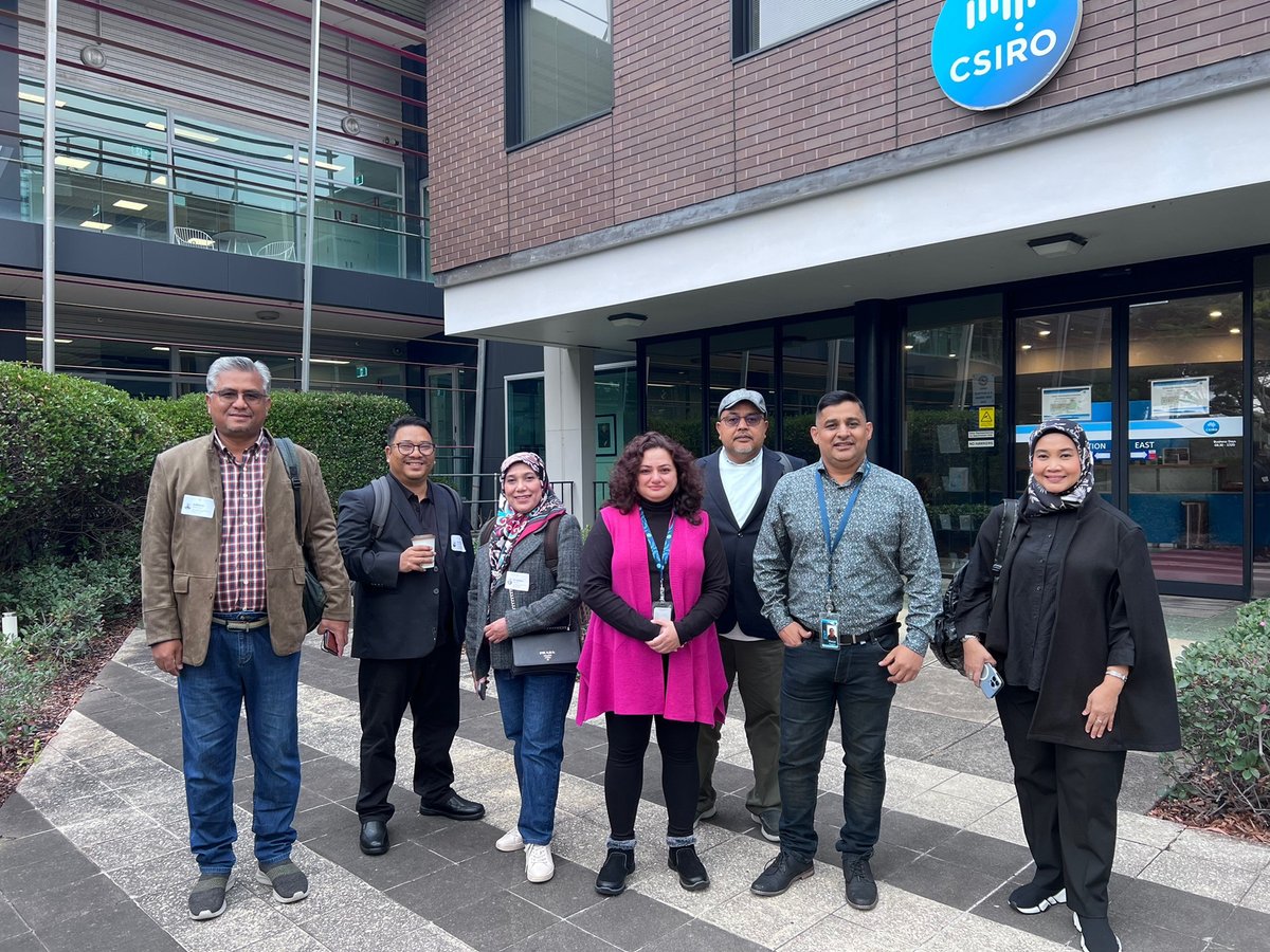 It was a pleasure today to host the delegation from Bank Rakyat Malaysia @myBankRakyat to @CSIRO's @Data61news! An insightful discussion on #ResponsibleAI, #ESG Frameworks, and #Diversity & #Inclusion in #ArtificialIntelligence, and their impact in the banking sector.