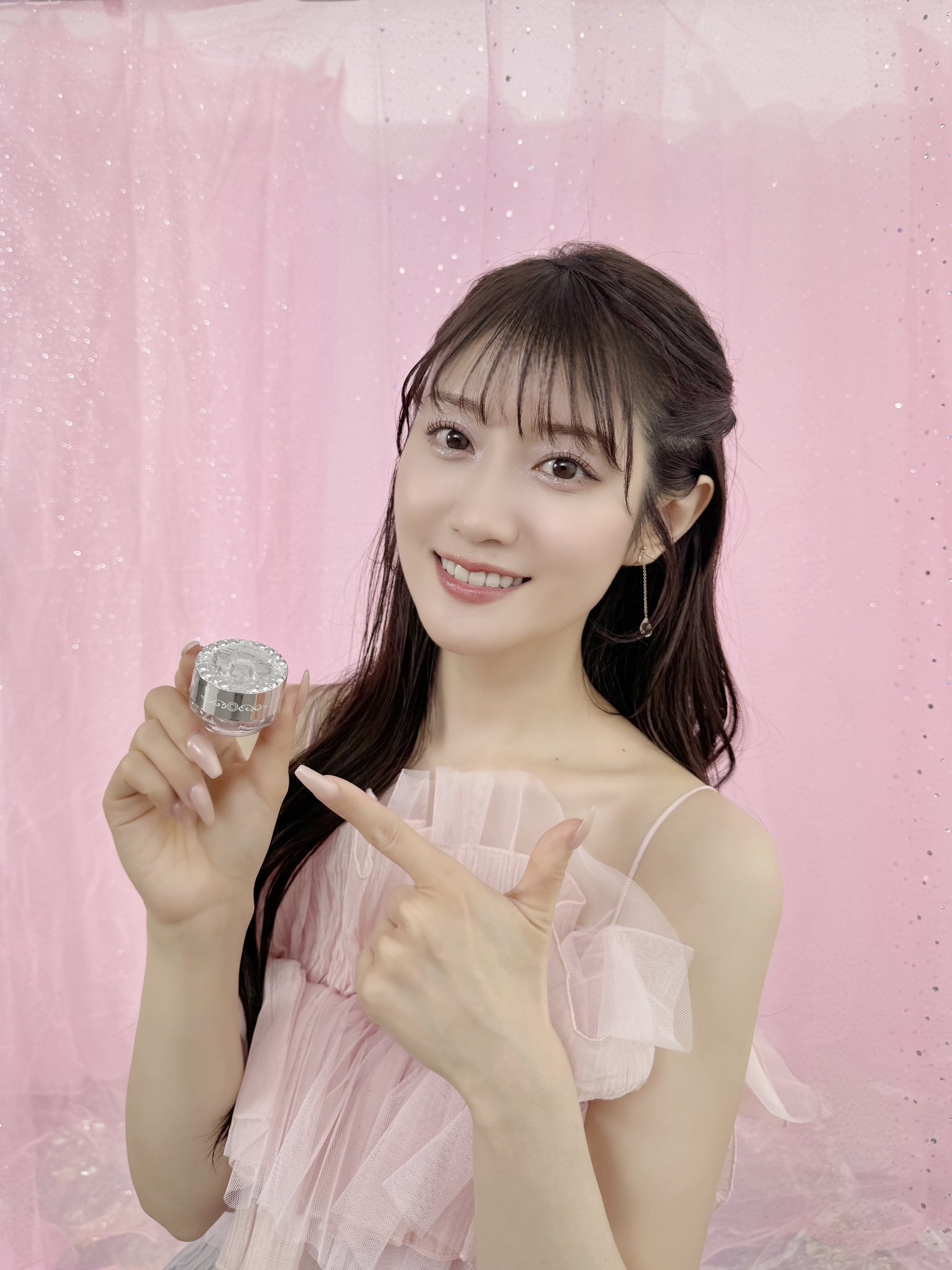 小倉唯 まとめ売り 7月27日発売の小倉唯さん最新写真集「Yui colore…」の表紙・特典