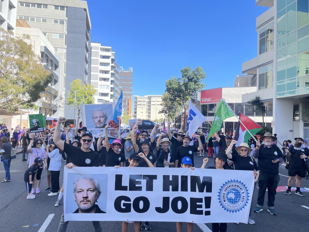 MEAA members at the Labour Day rally in Brisbane yesterday marched for #PressFreedom and freedom for Julian Assange. #FreeAssange #LetHimGoJoe