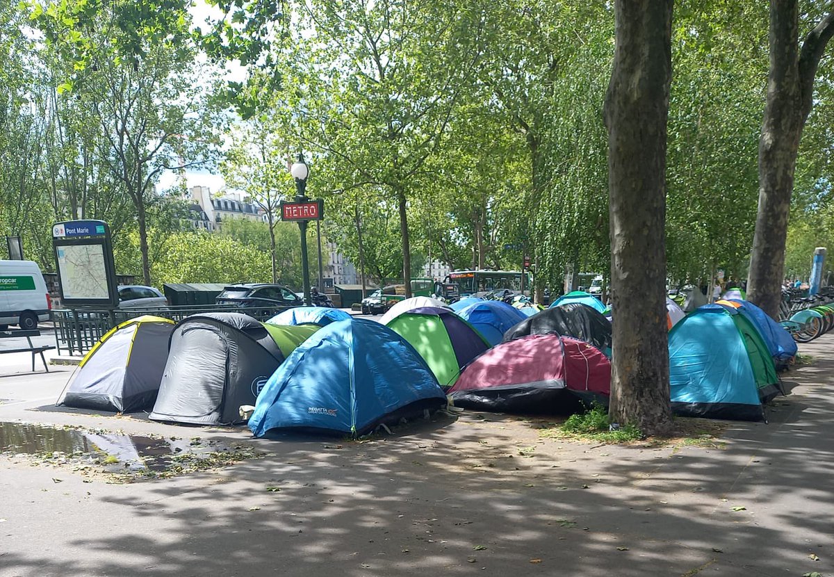 Hier, mon groupe a déposé un vœu appelant PP & Préfet de région à #démanteler les #campements insalubres de migrants. La majorité a contre-proposé un vœu similaire à la dernière minute en vue de les fusionner. La majorité a commencé par dire que nous n’étions pas fréquentables…