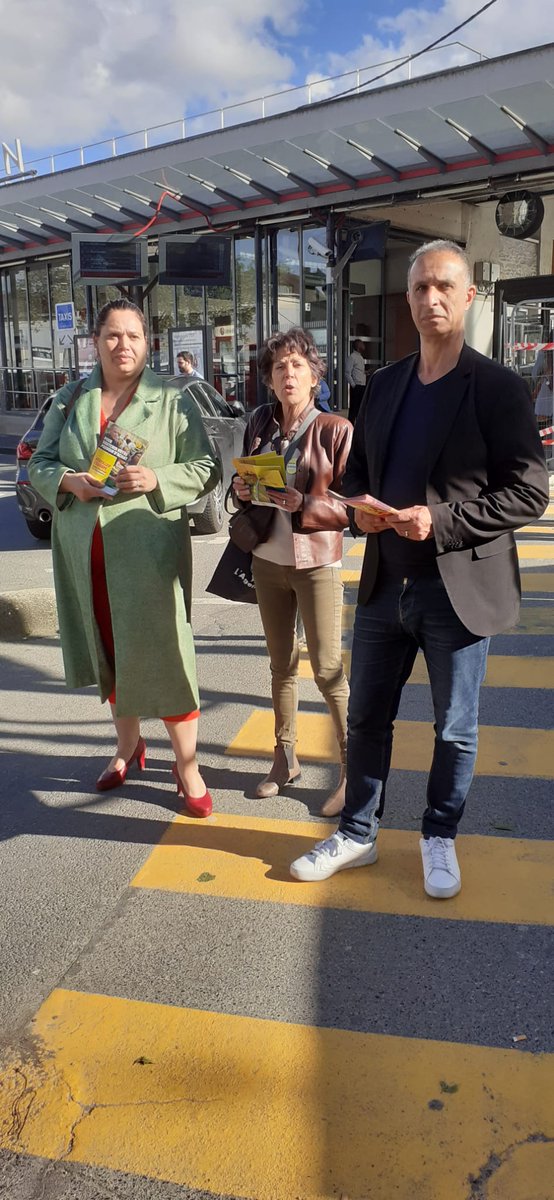 ps_melun's tweet photo. On vote le 9 juin 🇪🇺 pour la liste @rglucks1 pour le pouvoir d'achat et #réveillerLEurope. Nous étions avec @GILLIERCline1 à #Melun et dans son agglomération ce week-end pour présenter nos propositions ! cc @PSseineetmarne @PPSeineetMarne https://t.co/kC6WfgXWPs
