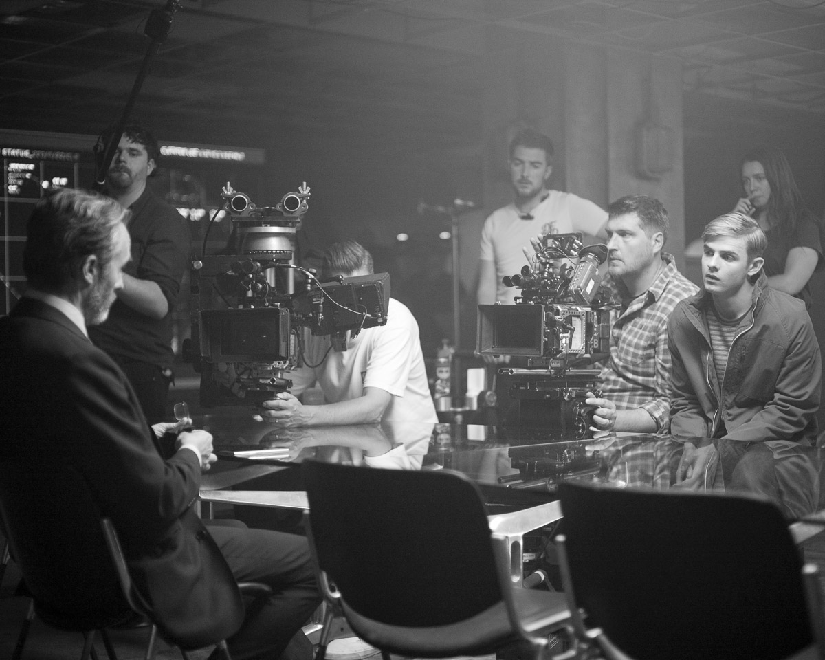 #ottofarrant and #stephendillane facing off in The Department back in S1 of <a href="/alexridertv/">Alex Rider TV</a>. You can see we've got two cameras going here, which isn't all that typical - usually it's just the one. Also, now that I look at it, the camera on the left looks like it's being run by a