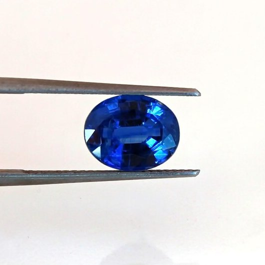 A fine quality deep sapphire-blue Kyanite from Nepal mines
#Kyanite #Bluey #gems #Etsyseller #EtsyHandmade #Etsy