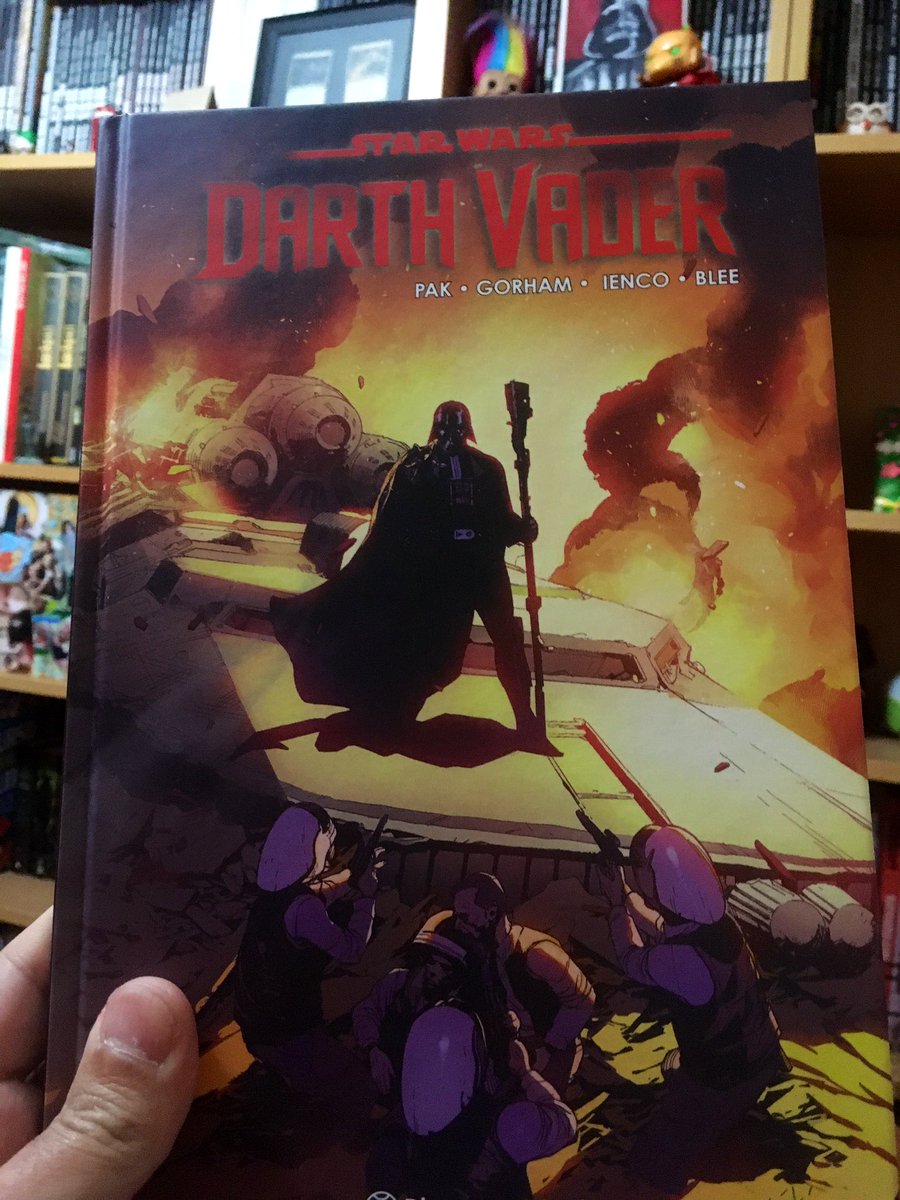 Leído #StarWars #DarthVader 7 un Vader sin control sobre la fuerza mostrando su brutalidad, xq oye, al final es Vader. Aparece Sabé buscando siempre su lado Anakin y Doc. Aphra que este le pide ayuda y ella se larga en cuanto puede. #LaEstanteria83Comics2024