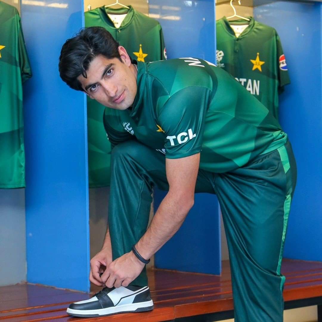 Most Handsome cricketer ❤️❤️❤️

#NaseemShah #cricket