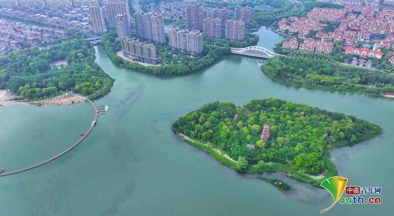 An ecological park in #Zhangjiagang, #Jiangsu province is well built. Lush grass and rippled water can be seen there. Green landscape is integrated into city life, giving relaxing mood to people. #Ecology