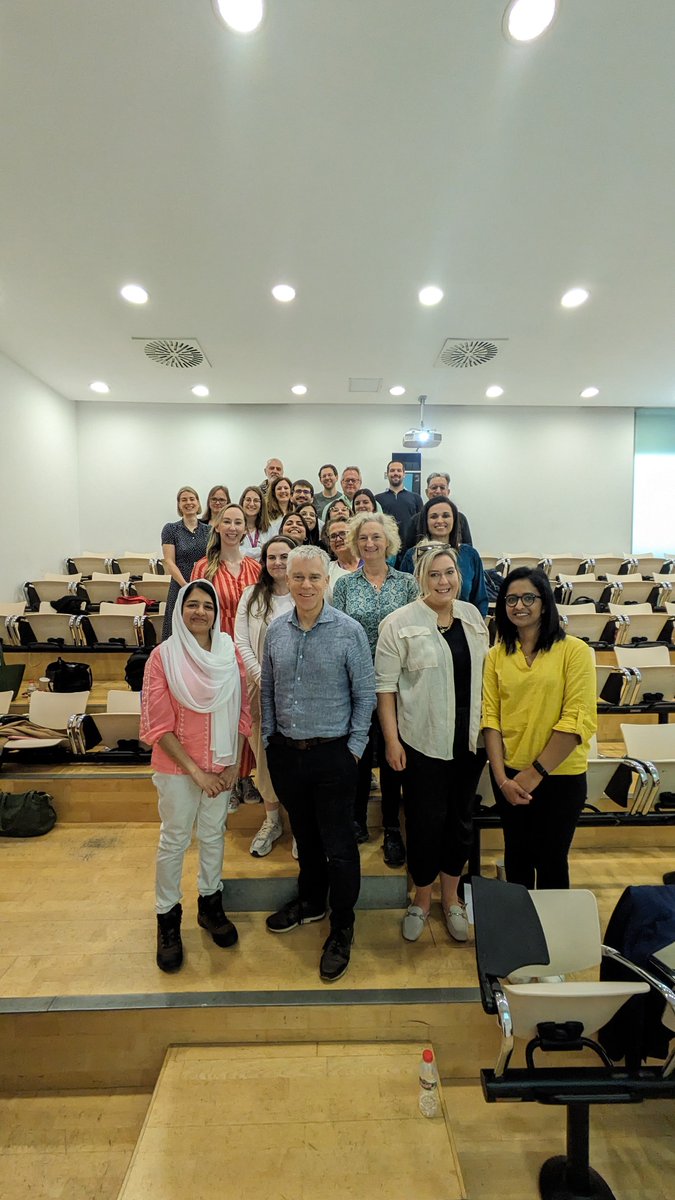 👉L'#hbellvitge acull la reunió de l’estudi europeu PARADISE. La trobada té com a principal objectiu crear un algorisme predictor de recidiva personalitzat per als pacients amb #vasculitis ANCA positiva.
ℹ️bit.ly/3QB6KEy
#orgullbellvitge