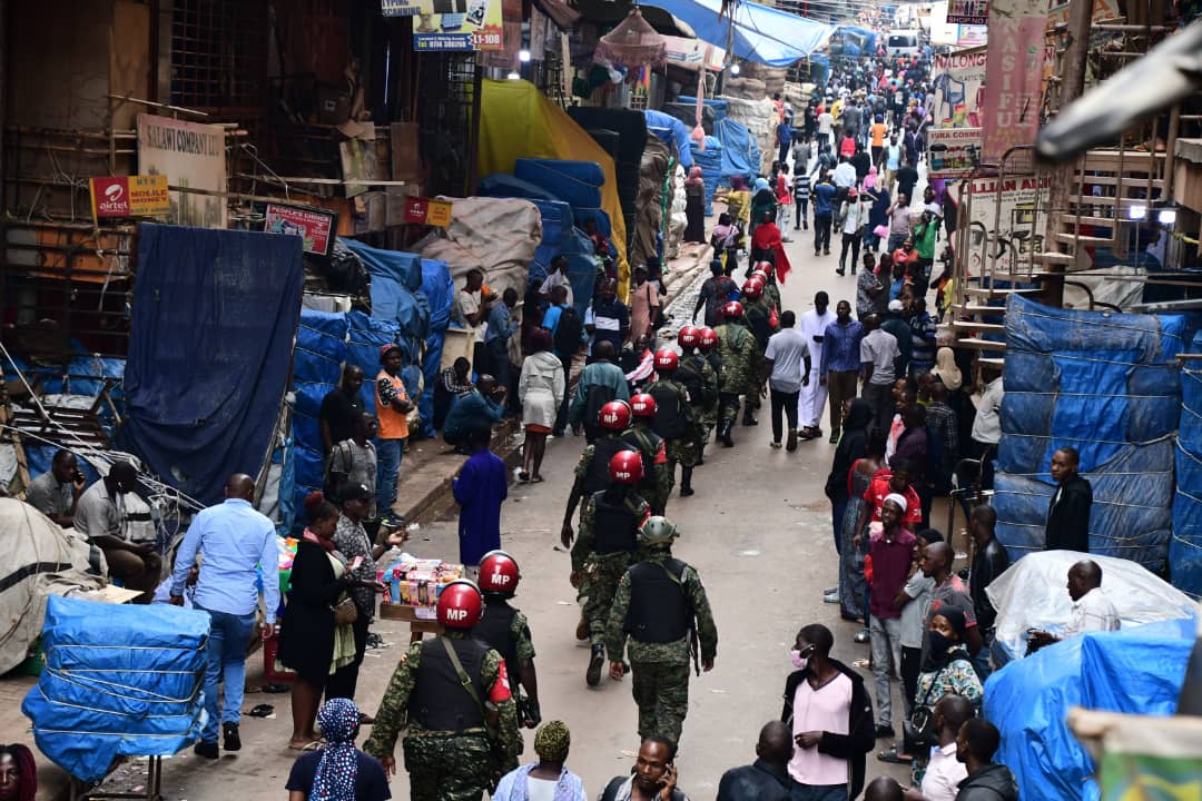 Traders resume peaceful protest as majority flank Kololo grounds to get final word from Museveni on EFRIS. It's a beehive of security deployment in the downtown city centre with authorities ready to counter any street demonstration.
256pulse.com 
#EFRIS #Kololo #URA