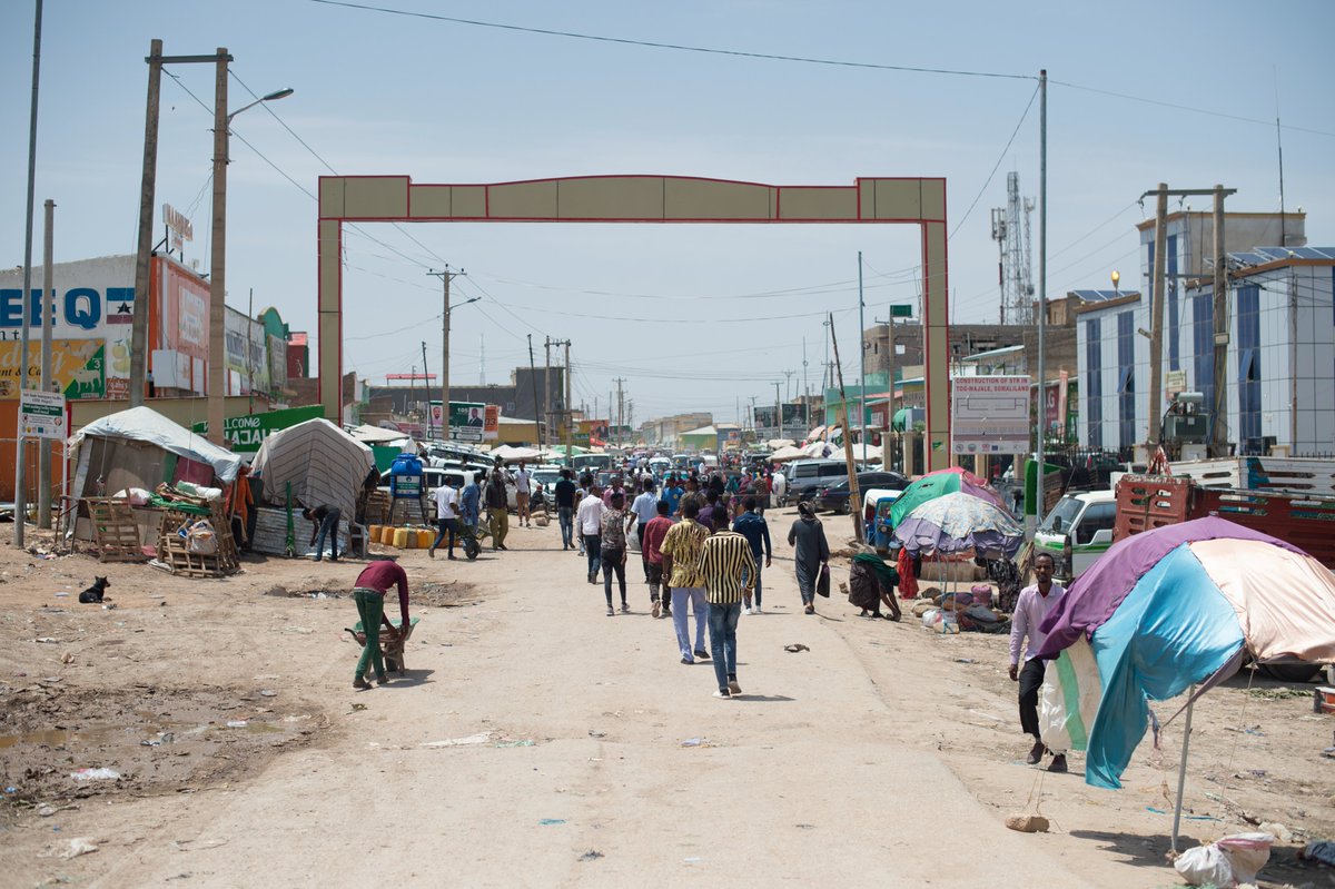Humanitarian assistance and emergency relief shape how towns develop in 🇸🇴and where people move. Displaced individuals seek areas where aid is available and settle in certain places based on ongoing emergency programs and job opportunities. 👉Read more bit.ly/3PPVd4e