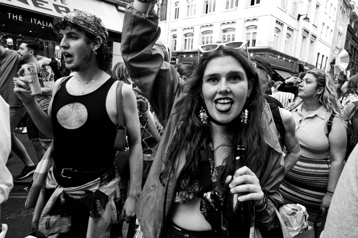 Untitled, Soho, London 2022

#streetphotography #london 
#leicauk #leicaq2 #leicastreetphotography #Leica