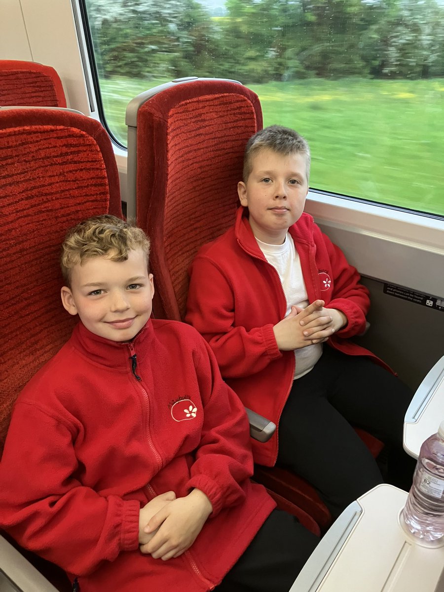 Maybury_School's tweet photo. Up with the lark this morning! Year 5 are on their way to London! 
We are very excited 😊
@childrensuni @HumberEdTrust @LNER https://t.co/YBHvybksKt
