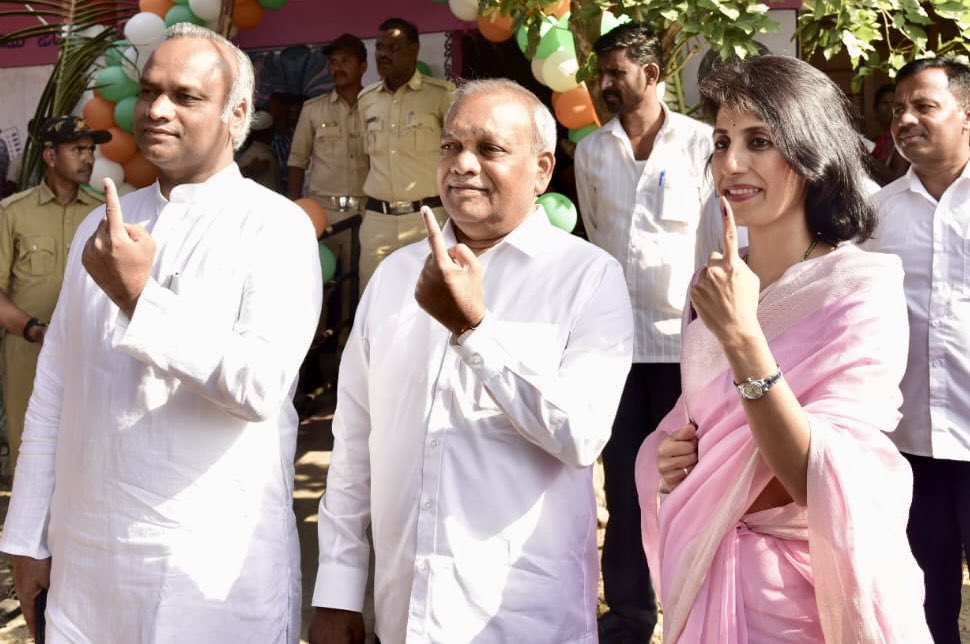 Voted for a Prabuddh and Samruddh Bharath! #ModiSarkar has turned a peaceful and prosperous nation into failed state. Time to reclaim the Constitution and the Nation. @kharge @RadhaKrishnaINC @INCIndia @INCKarnataka