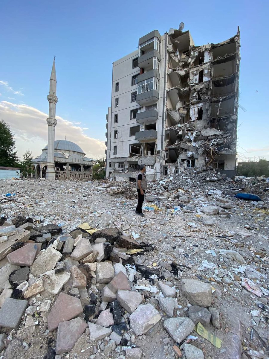On beş ay doldu. Koca bir şehir yok oldu. Bizi unutmayın. #Hatay #Deprem