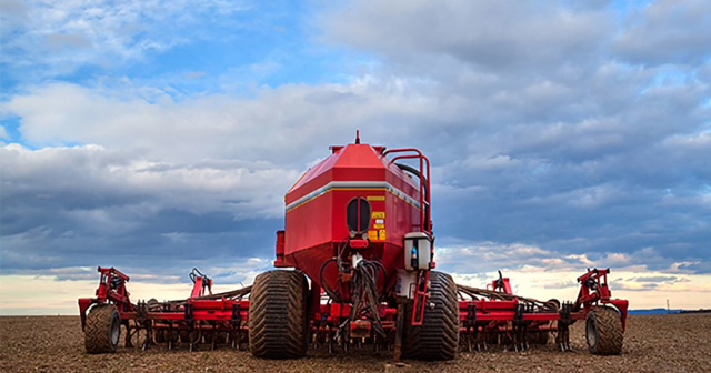 An Air Seeder OEM wanted to increase its machine productivity. We developed a new #Hydraulic motor to meet their performance goals. Read about it: prker.co/3U9nhln #OffRoadMachinery #Agriculture prker.co/3JQrTa9