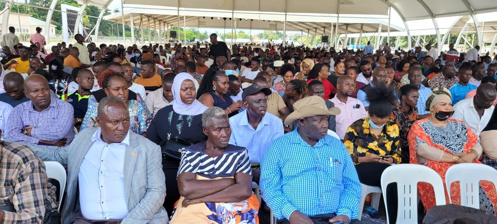 Happening Today: H.E @KagutaMuseveni expected in Kololo this afternoon to interact with the traders. Outcomes of the meeting will be communicated later.