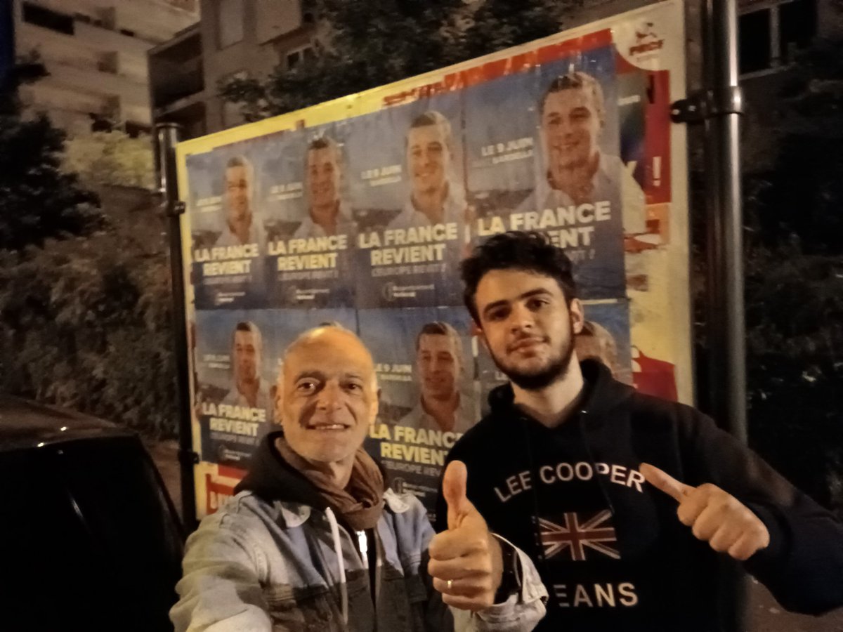🚨 Collage intensif avec l'infatigable Marwan à #Bagneux (92), avec des incursions à #Antony #BourgLaReine et #Montrouge On y croit. 👍🇫🇷 C'est l'amour de la France 🇫🇷 qui nous motive ! @RNational_92 #Vivementle9juin #Bardella #RN