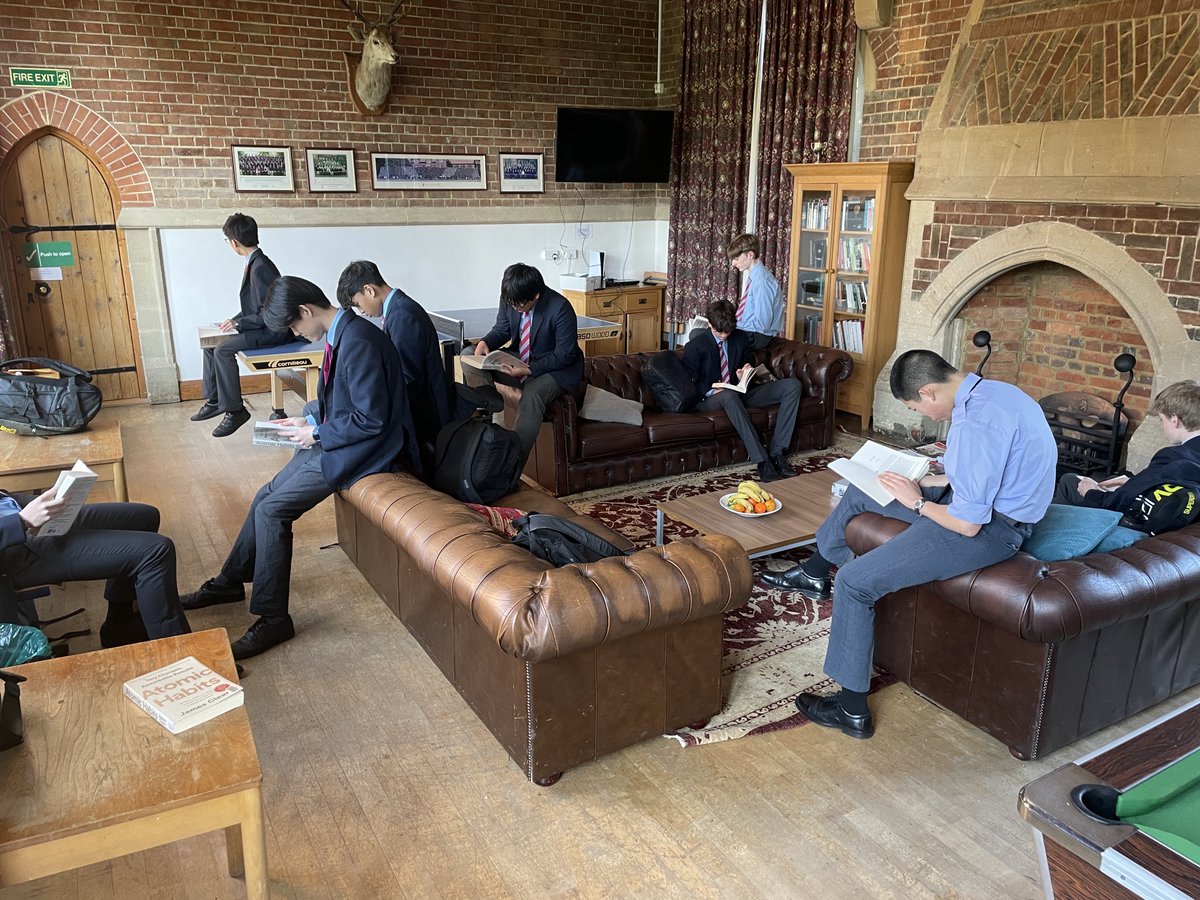 School House getting into good habits and engaged in reading #atomic-habits #reading