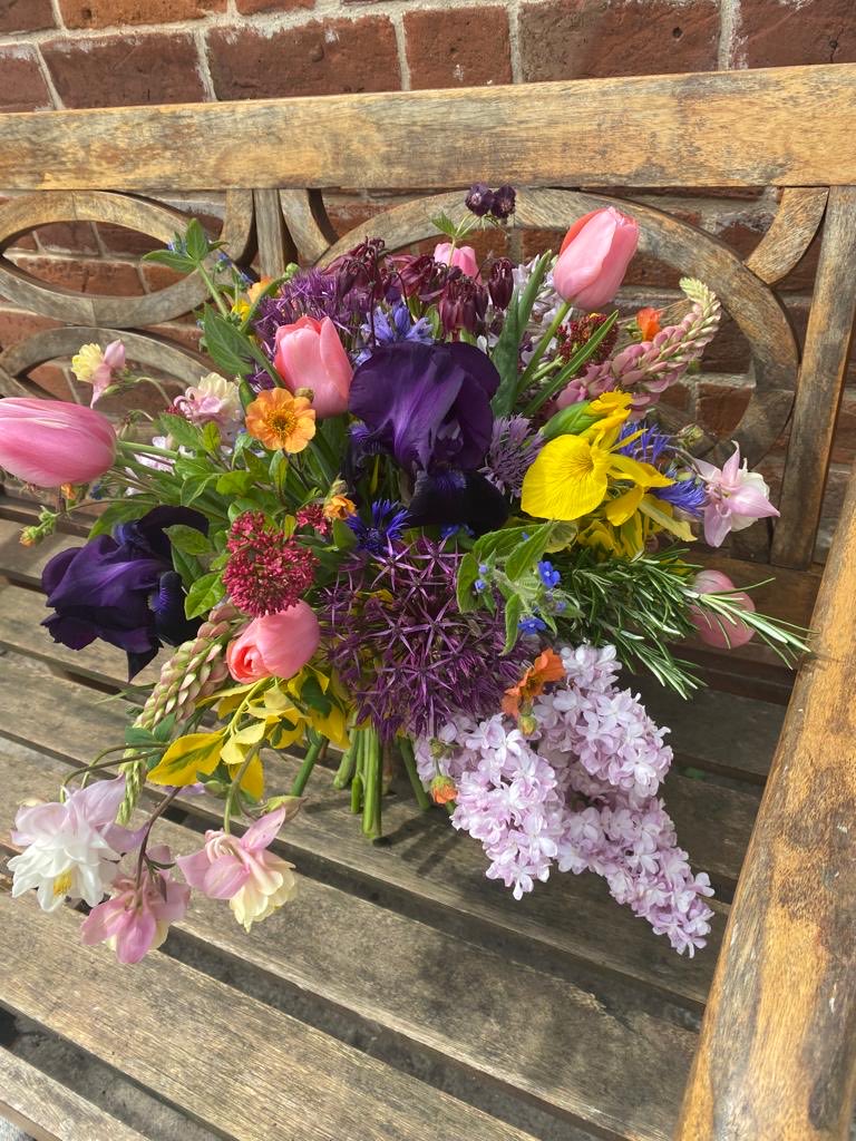 Good morning everyone!! It’s supposed to be warm & sunny today! We will see!! Let have a Spring bouquet to help along the way!! Lupins Tulips Geum have a lovely day! #britishflowers