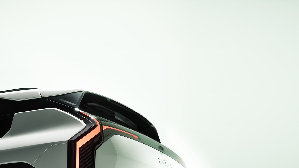 🚨 Kia présentera le 23 mai prochain à 12h (CET) son nouveau SUV compact 100% électrique, nommé EV3.

📸 En attendant, la marque nous propose 3 images mettant en avant le design géométrique et robuste, fortement inspiré de celui de son grand frère l’EV9.

💬 Vos avis ?

#KiaEV3