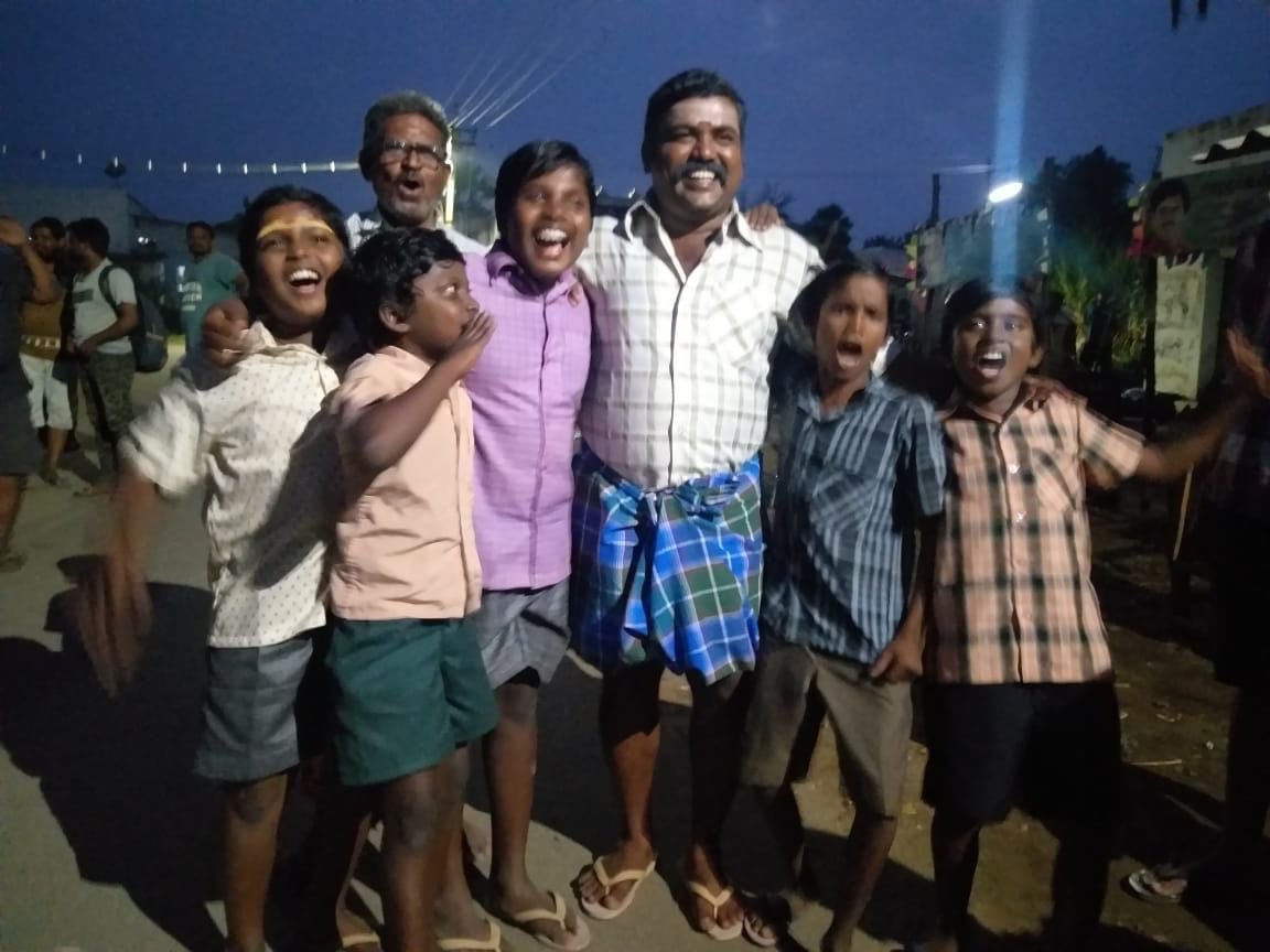 Actor Kali Venkat with Kurangu Pedal Boys!

#KuranguPedal #Kalivenkat #sivakarthikeyanproductions
