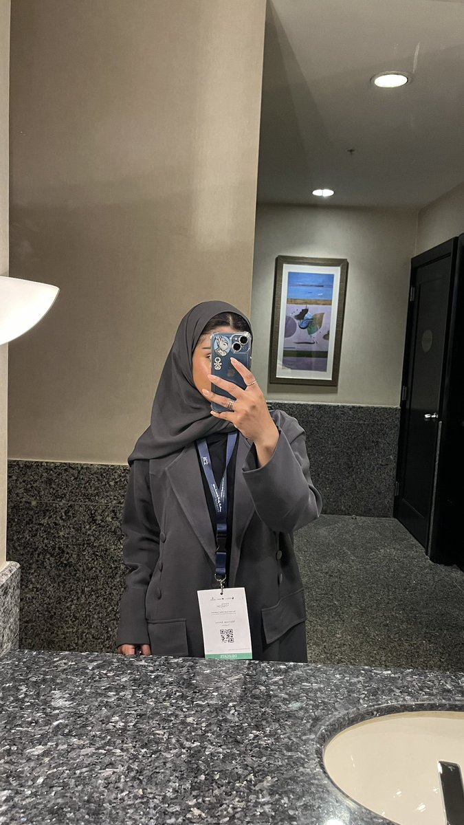 reom432's tweet photo. 👷🏽‍♀️🧯❤️ https://t.co/m6AfmwpriS