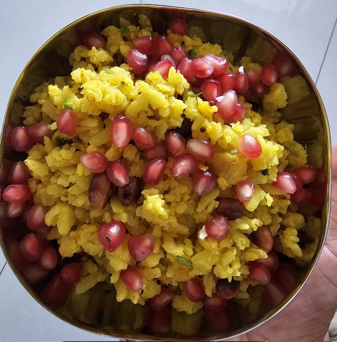 Poha: the superhero of breakfasts, rescuing mornings with its unbeatable combo of speed and taste and cooking comfort in DelishUp @upliance #30DaysWithUpliance