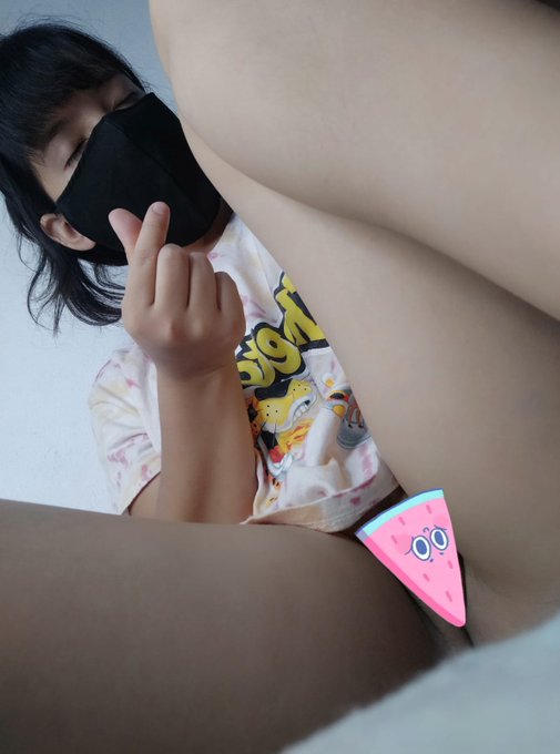 La quieren sin sensura? Se las cambio por 50 RT ✨️  https://t.co/9K1qNwa7OO https://t.co/7fZqjdiGZ4<a href="/tag/streamergirl"class="tags"><span>#streamergirl</span></a>
