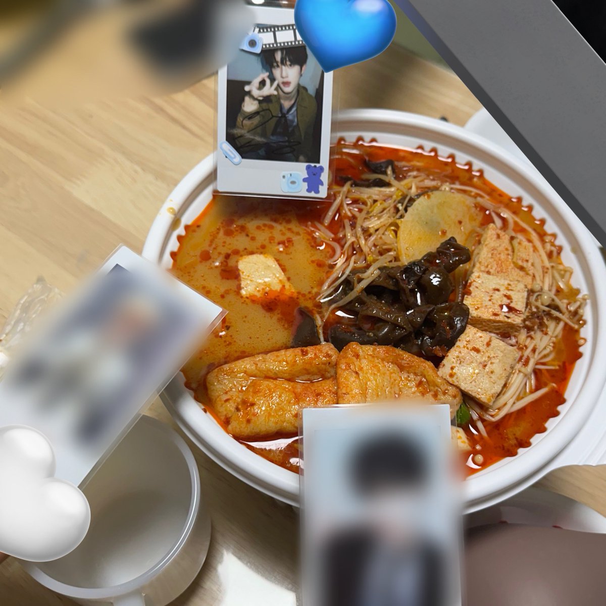 OZOZIB's tweet photo. 밍밍이 집에 솜솜이들 방문🧍‍♀️

👉🏻@nomi0218___ 

#민서가_쏠테니_많이먹어
#동윤아_여기_먹어봤솜 https://t.co/bPq15iELk2