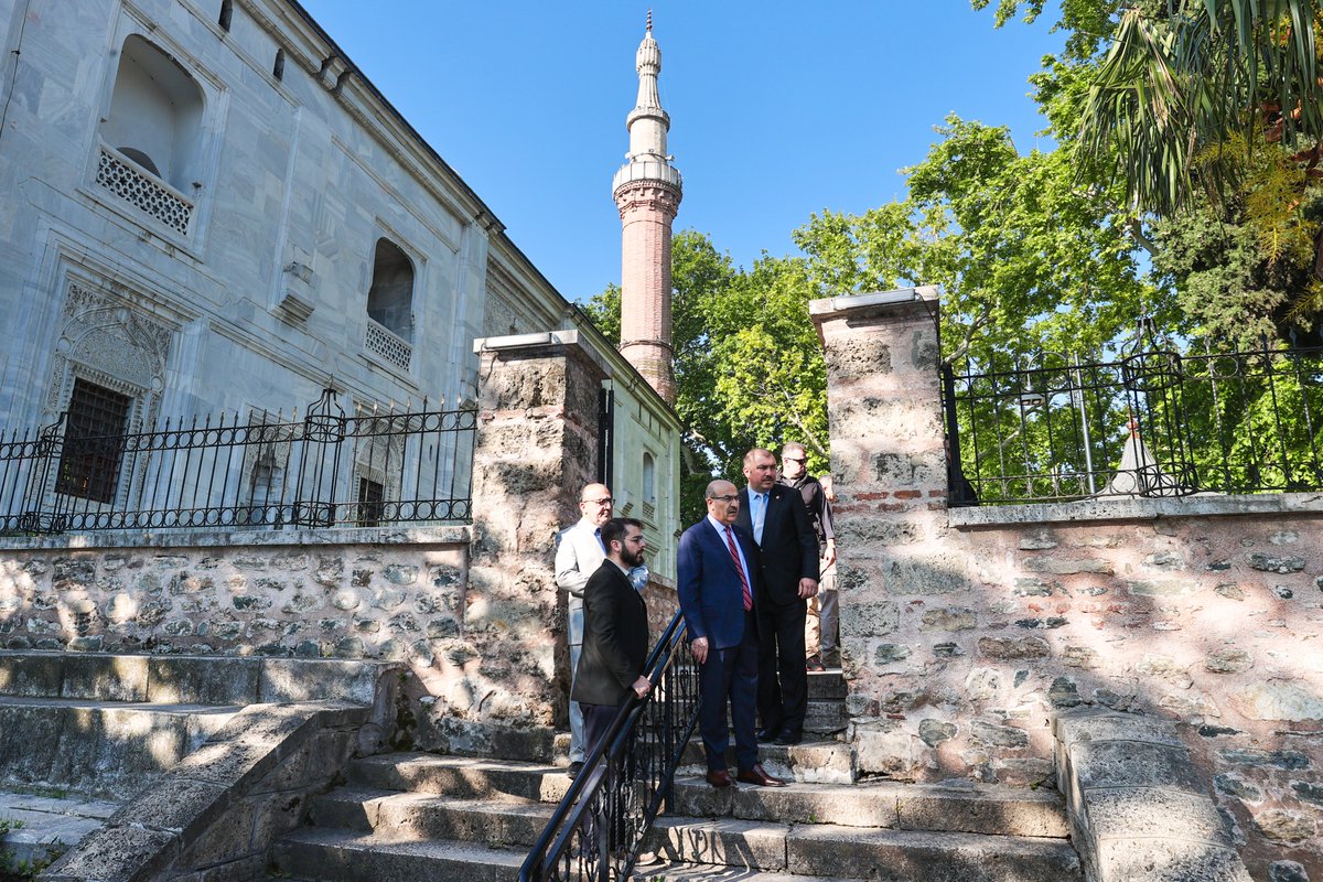 Bursa'nın kültürel mirası Yeşil Türbe’nin orijinal yapısını koruyarak, tarihi ve estetik değerini en üst düzeyde muhafaza etmeyi planladığımız restorasyon çalışmaları ve Yeşil Cami’nin çevresel koşullarının iyileştirilmesi hususunda incelemelerimizi gerçekleştirdik. Tarihi…