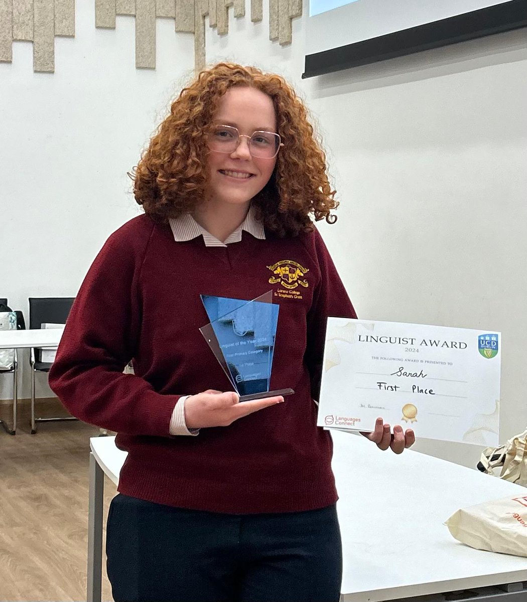 Huge congratulations to Sarah (4T) who won 1st place in the National Linguist competition involving 3 languages.  This prize was awarded by Language Connect (former ITE) and was based on a video Sarah made, in Spanish, about the Camino. 🙌🏆🥇📽️