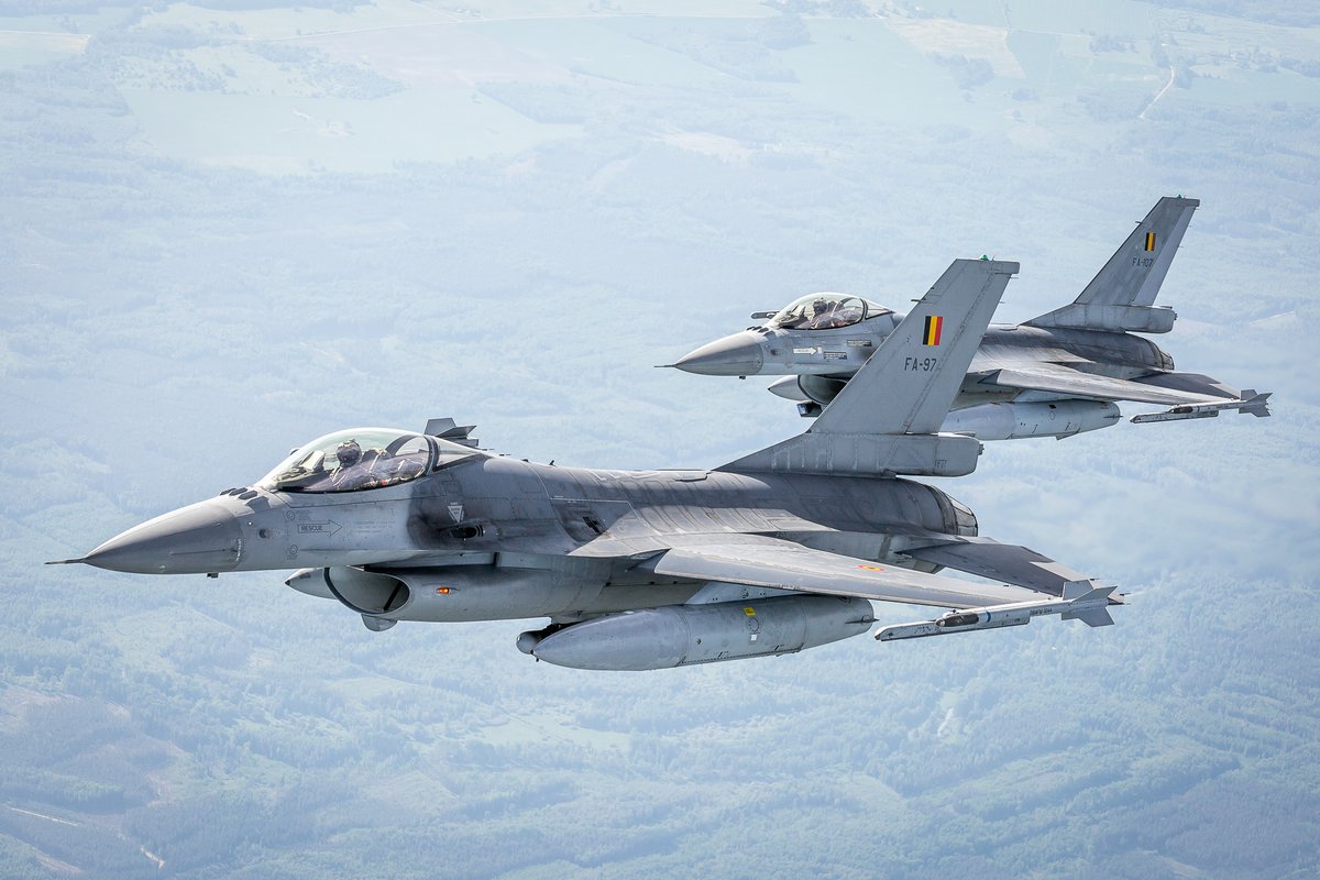 Belgische F-16’s bewaken vanaf vandaag weer het luchtruim van de Benelux. Zij hebben de zogeheten Quick Reaction Alert (QRA) overgenomen van de @Kon_Luchtmacht. Nederland en België nemen de bewaking van het luchtruim afwisselend voor een aantal maanden op zich.