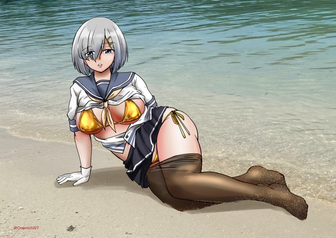 ゴールデンウィークに金ビキニ、他所ではみんな着てたけど浜風はしないの?って聞いたら「しませんよそんなの」って拒否するけど、実はゴールデンウィークが終わるまで悶々と考えてて、連休明けに遅れて金ビキニを服の下に隠して着用してるのをちょっとだけ見せてくれるタイプです 