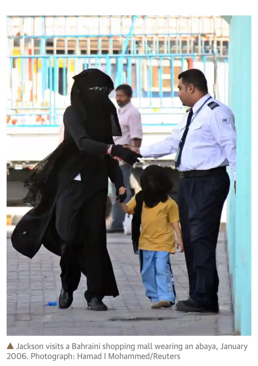 No thoughts just Michael Jackson wearing an abaya