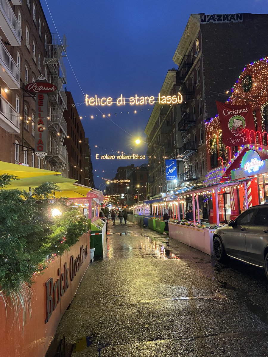 Sad NYC fact - The size of #littleItaly in New York down from around 17 blocks to about four streets nowadays. Baxter is more Chinatown. Mulberry Street heart of Little Italy.  What’s your go to spot? Last ones we went to were De Nico’s and Ferrara bakery