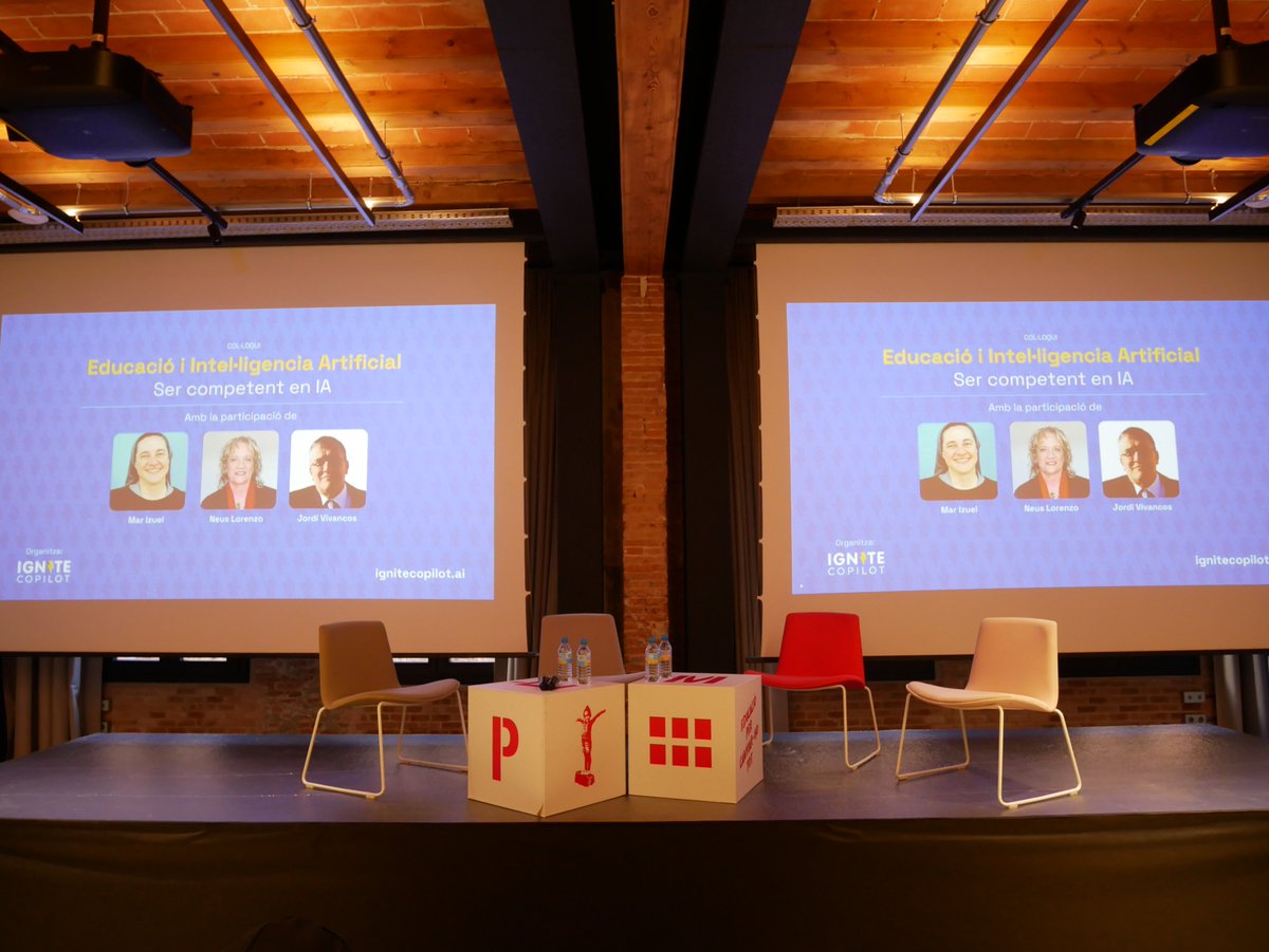 Todo a punto para que dé comienzo el coloquio “Educación e Inteligencia Artificial. Ser competente en #IA”, con @MarIzuel @colemontse @coleinnovadores, @NewsNeus y @jvivancos. Modera: Jordi Carrasco @igniteseriousp en #HubSocialbcn!