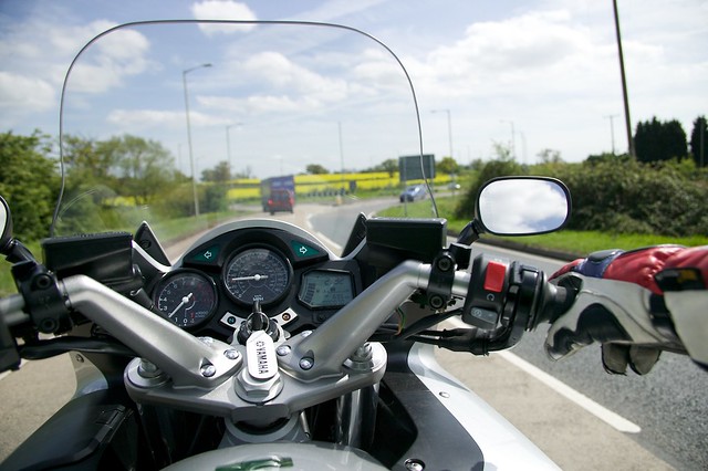 Rule 88 of The Highway Code is about manoeuvring whilst riding a motorcycle 🏍️ If you ride a motorcycle, it's important to read all the 'rules for motorcyclists' to ensure you're being a safe, responsible rider. Read the full rule online: ow.ly/s7nz50OgIFt