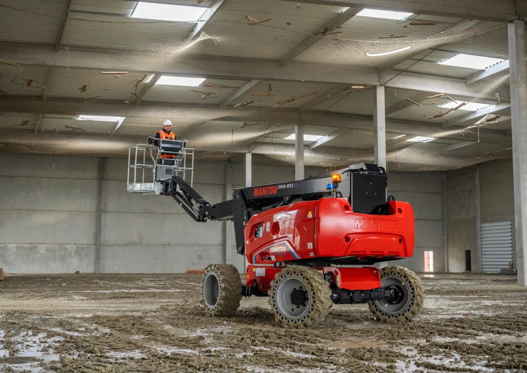MawsleyUK's tweet photo. Elevate your construction game &amp; take your projects to new heights!

From compact loaders to rotating telehandlers, articulated boom lifts to construction telehandlers, Manitou has machines to meet your every day needs!🤩

What is your favourite Manitou machine?❤ https://t.co/E9HBvBxncp