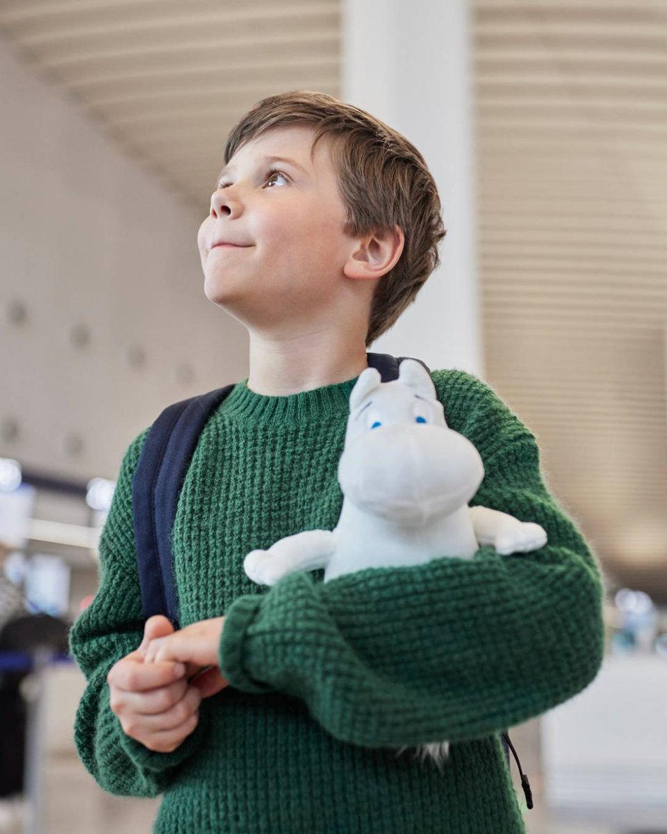 Travelling with kids is fun – but with some planning and added extras you can make it a lot easier, too. Check out our five ways that keep the entire family happy: finnair.com/bluewings/5-ti…
