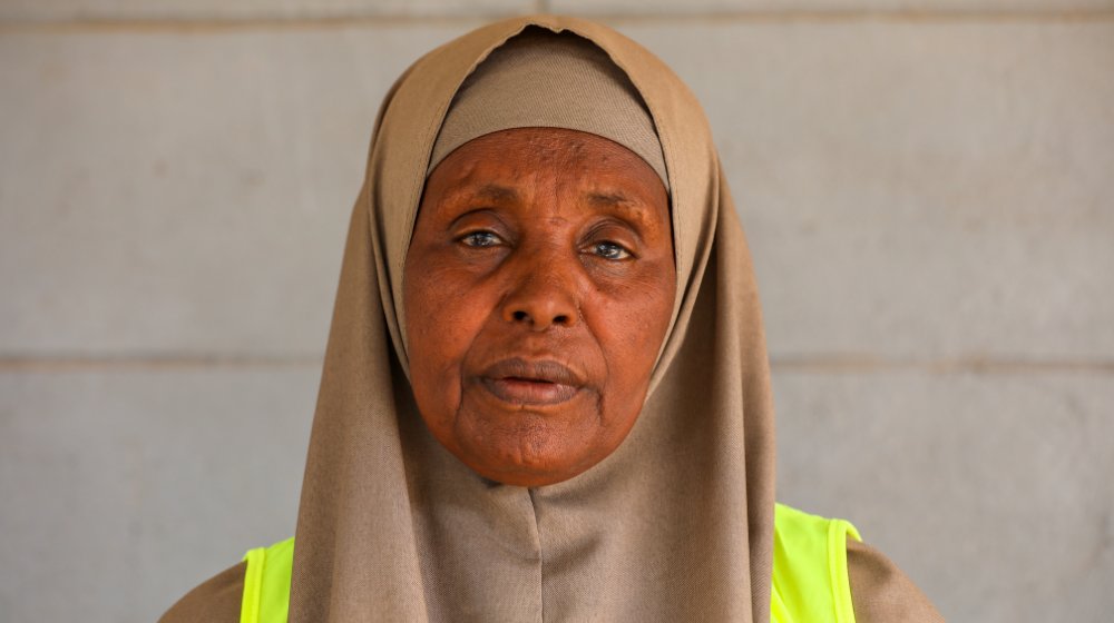 🤝 Meet Amina Adem of Bombas, #Somali - the town's traditional midwife. Witnessing the evolving needs of mothers, she joined the @UNFPA supported Voluntary Women Support Group, bridging generational gaps in maternal health. Read more👉 unf.pa/4a5v6gB #DayOfTheMidwife