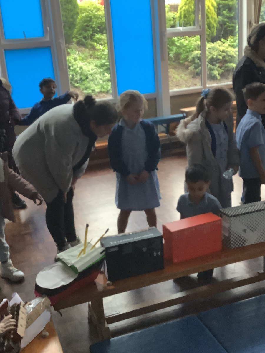 Thank you to all of our parents and family members who joined us today to look at our Titanic cabin exhibition. It was great to see so many of you and the cabins produced were amazing! #olipcommunity #oliphistory @DeputyOLI @csergeant3 @oli_primary