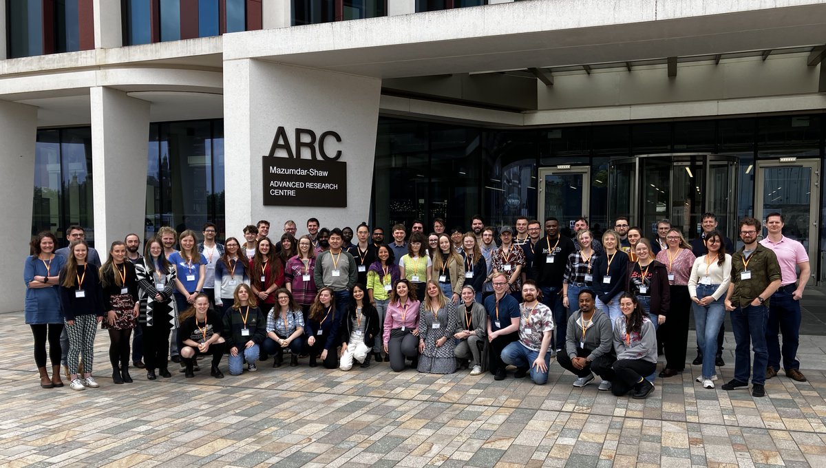 As the dust settles after last week's @IapetusDTP annual student conference, here's a picture of everyone enjoying the dry Glasgow weather, on day 1! Thanks to @UofGARC - a great venue!