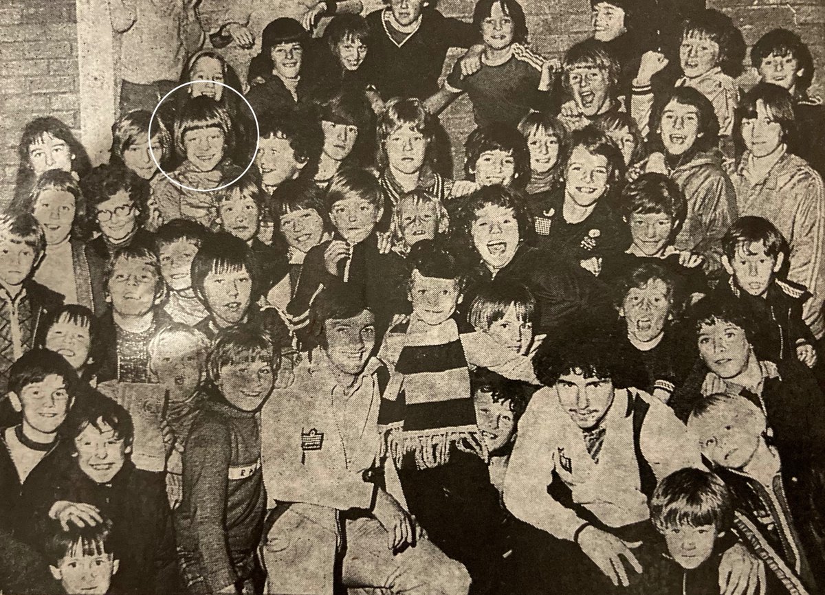 @SteelmenHistory Any Well fan know of a Bob Allen who toured with the Motherwell FC roadshow in the 70s? It would be good to know what happened to his pictures he showed at the event. @MotherwellFC @SteelmenHistory #HeritageMatters This is me circled at the Forth village roadshow.