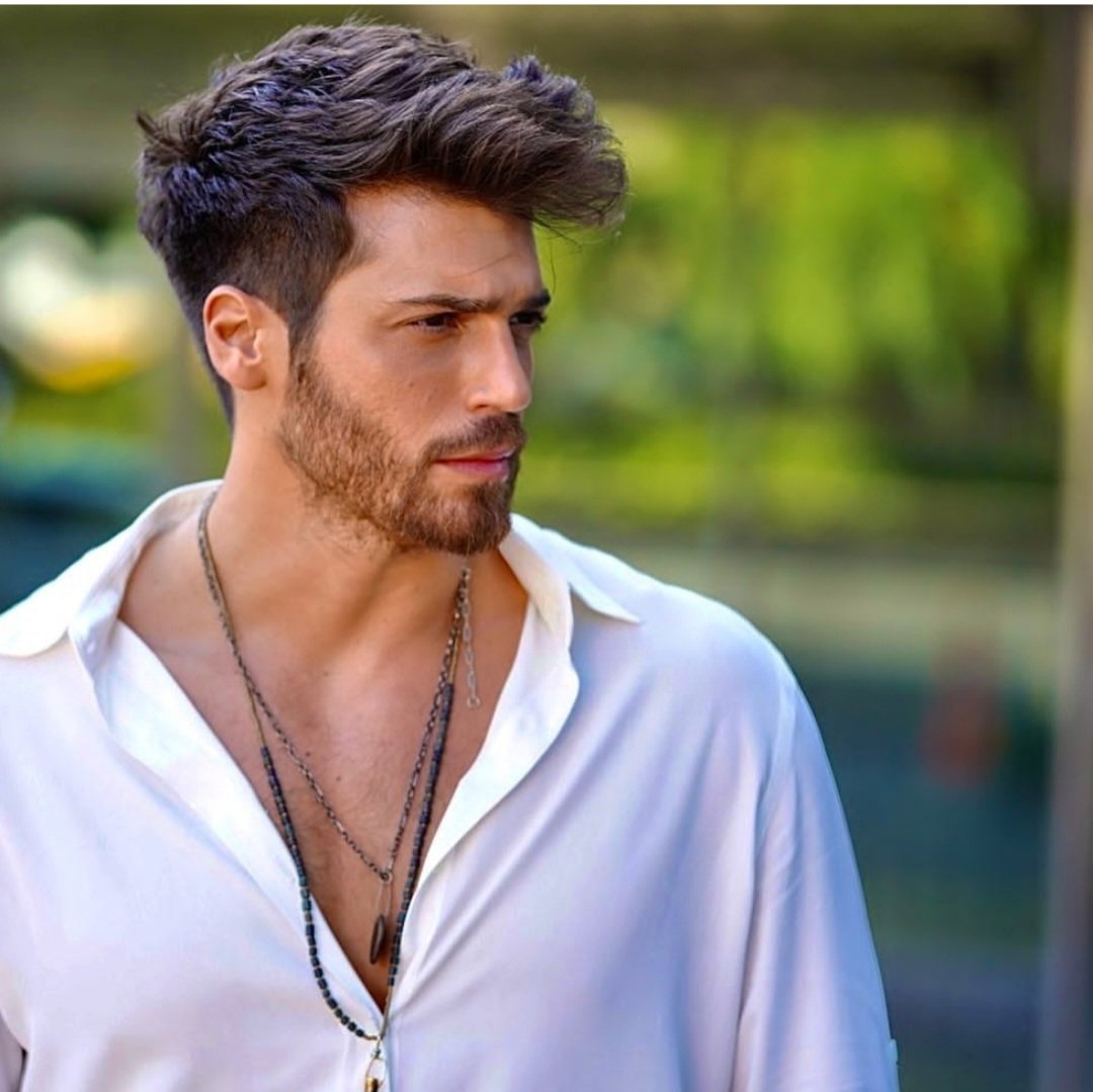 نقش رخ تو نیمه ی ماه ست 
وان نیمه ی پنهان دیگر 
در پس خورشید پکاه ست 

I vote for #CanYaman  from Turkey for 
The 100 Most Handsome Faces of 2024
#100faces2024 #tccandler 
@tccandler