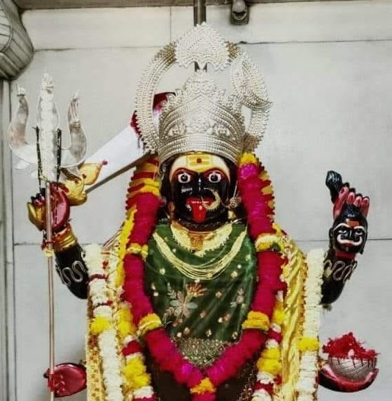 🏵️जय माँ काली🏵️

मां काली के भव्य दर्शन श्री कालिका मंदिर धर्मार्थ न्यास, कालीघाट मंदिर, भोपाल से

माता रानी की कृपा सदैव बनी रहे।

#TempleConnect #MaaKali #Shakti #Shaktipeeth #Kalika #Kalighat #Jhangirabad #Bhopal #MadhyaPradesh #TemplesofIndia #Bharat
templeconnect.com