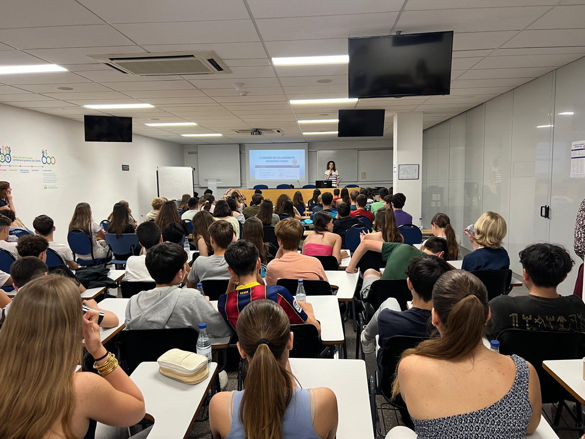 🧬Ahir diversos professionals del @csapg_ van impartir xerrades i tallers a més de 90 alumnes de 3r ESO de l’@insmontgros. L’objectiu era tractar en profunditat temes de salut que els mateixos estudiants havien triat. Gràcies a tots per la visita!